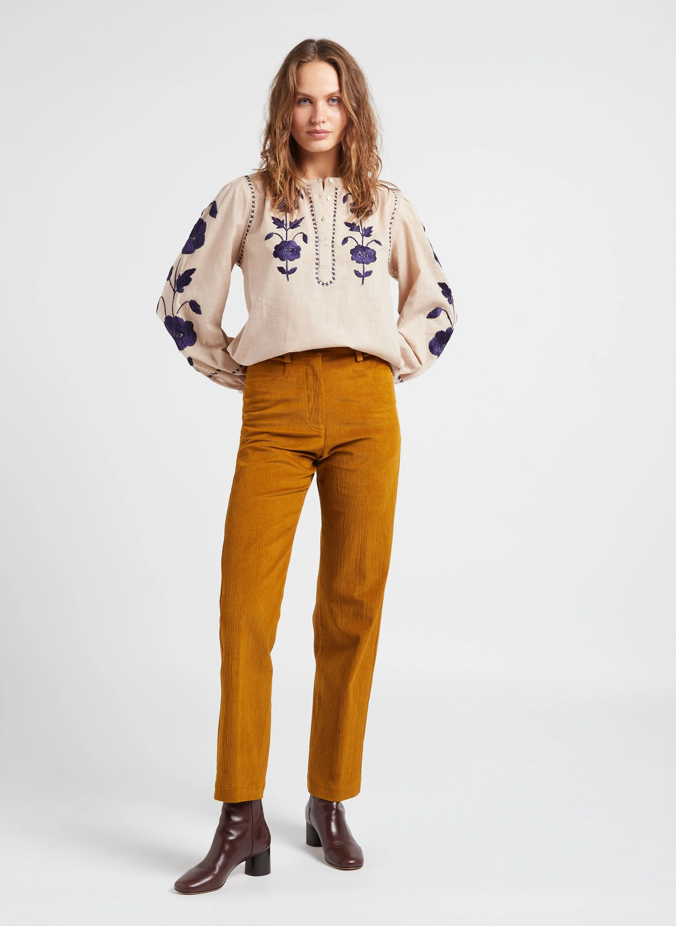 JACQUES - Pantalón recto de canalé fino de mezcla de algodón en beige