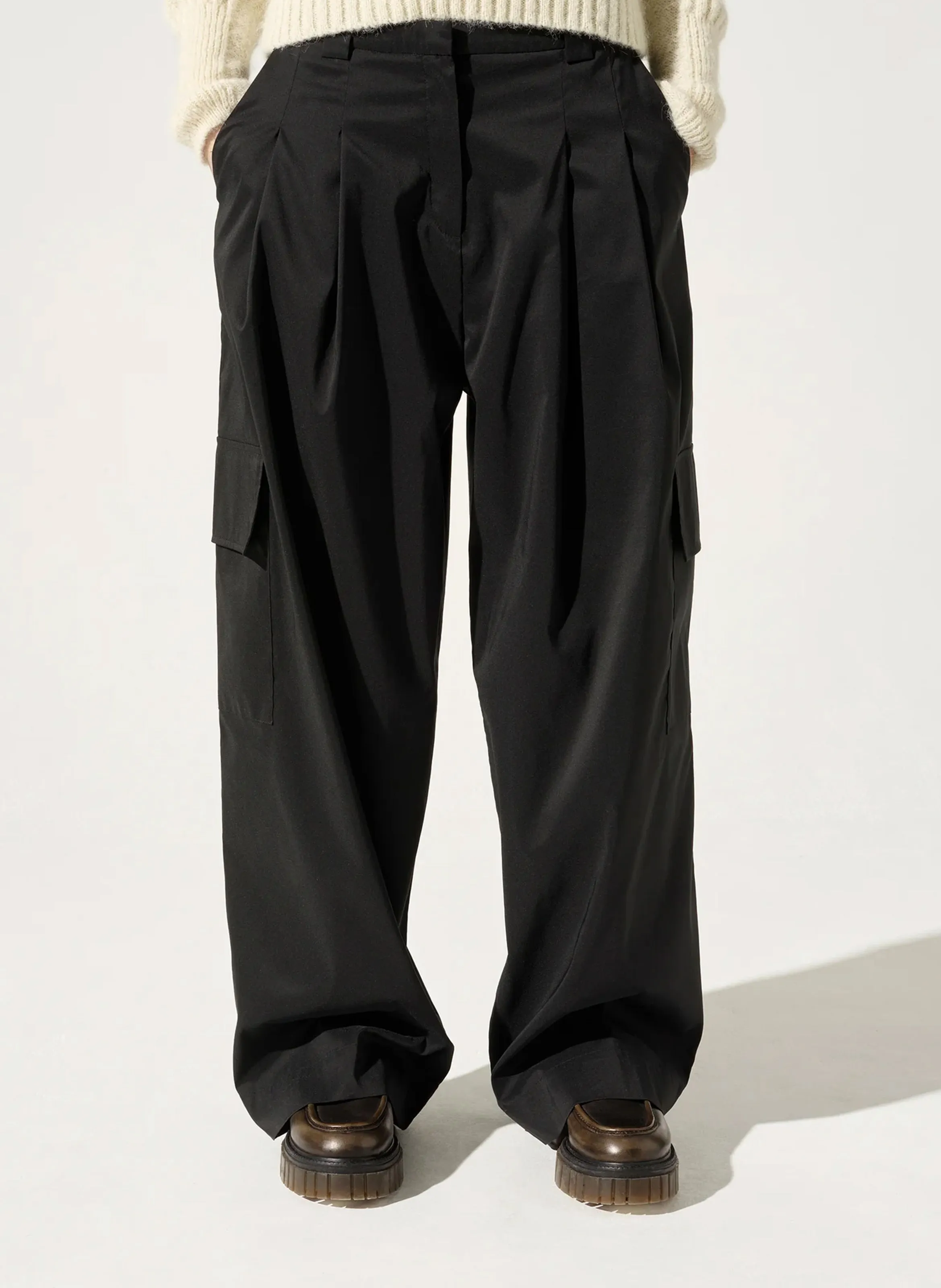 Pantalón ancho en negro
