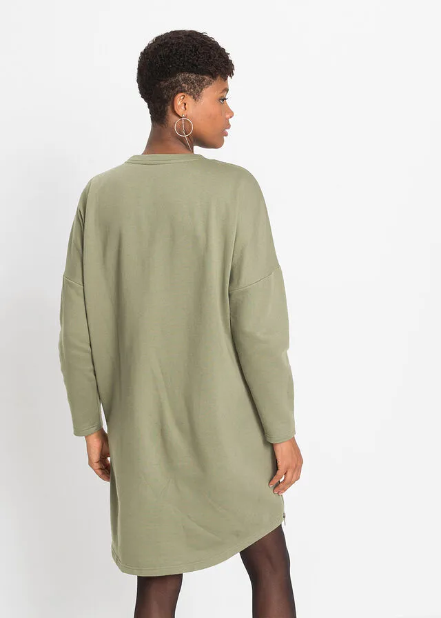 Vestido tipo sudadera Verde oliva estampado