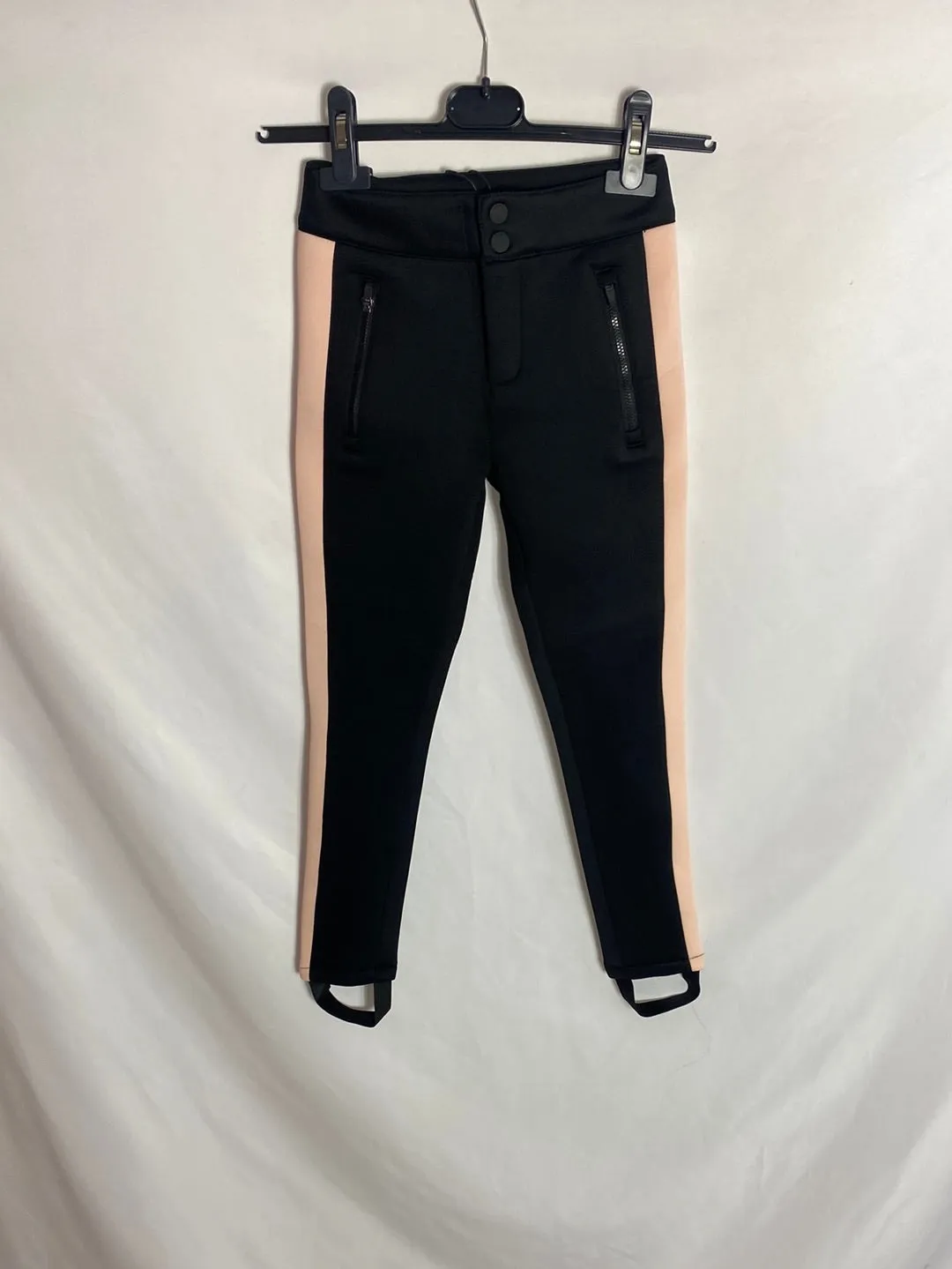 ZARA. Pantalones neopreno raya lateral. T.8 años